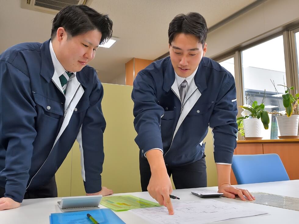 先輩社員の声